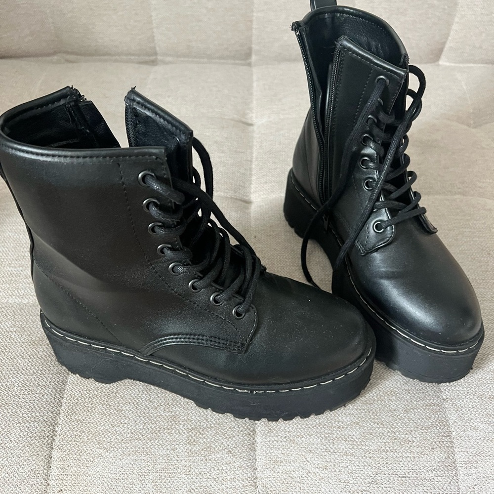 Black Women's Combat Boots